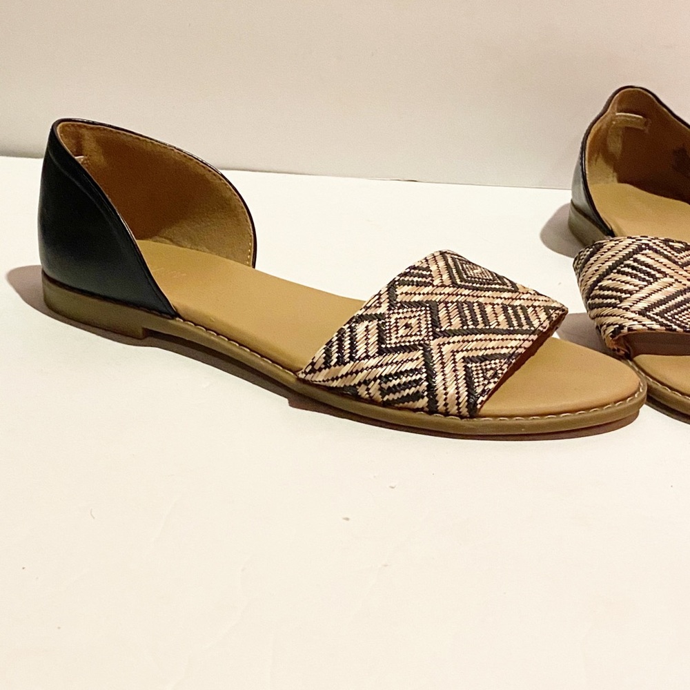 Aztec Black and Tan Sandals